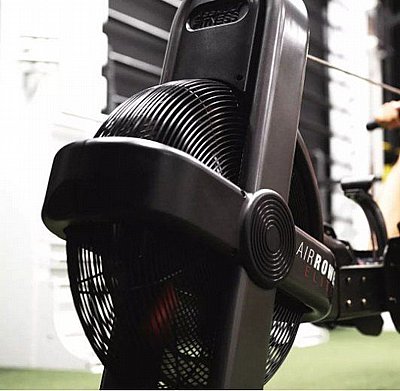 ����� ����� ������ Assault Air Rower Elite