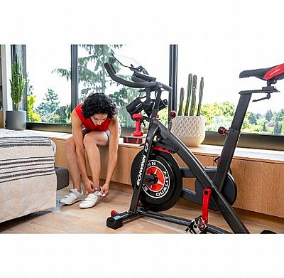 ����� ������� Schwinn IC8