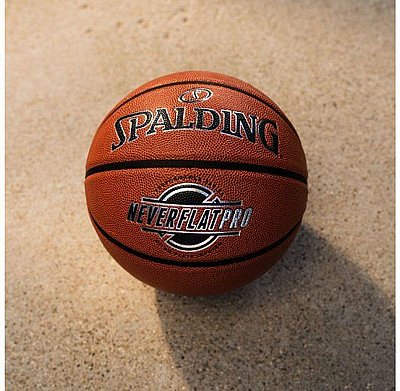 ������ SPALDING NEVERFLAT PRO