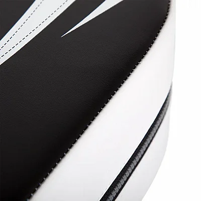 ���� ����� ���� Venum Long Kick Shield Black/Ice