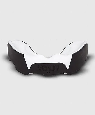 ��� ������ Venum Predator Mouthguard