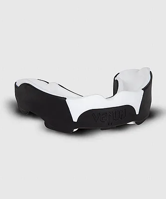 ��� ������ Venum Predator Mouthguard