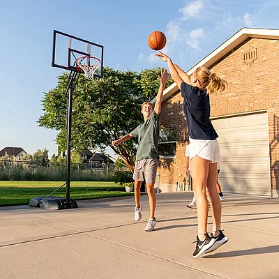���� �� ���� ������� 48 ���� - Lifetime Adjustable Portable Basketball Hoop